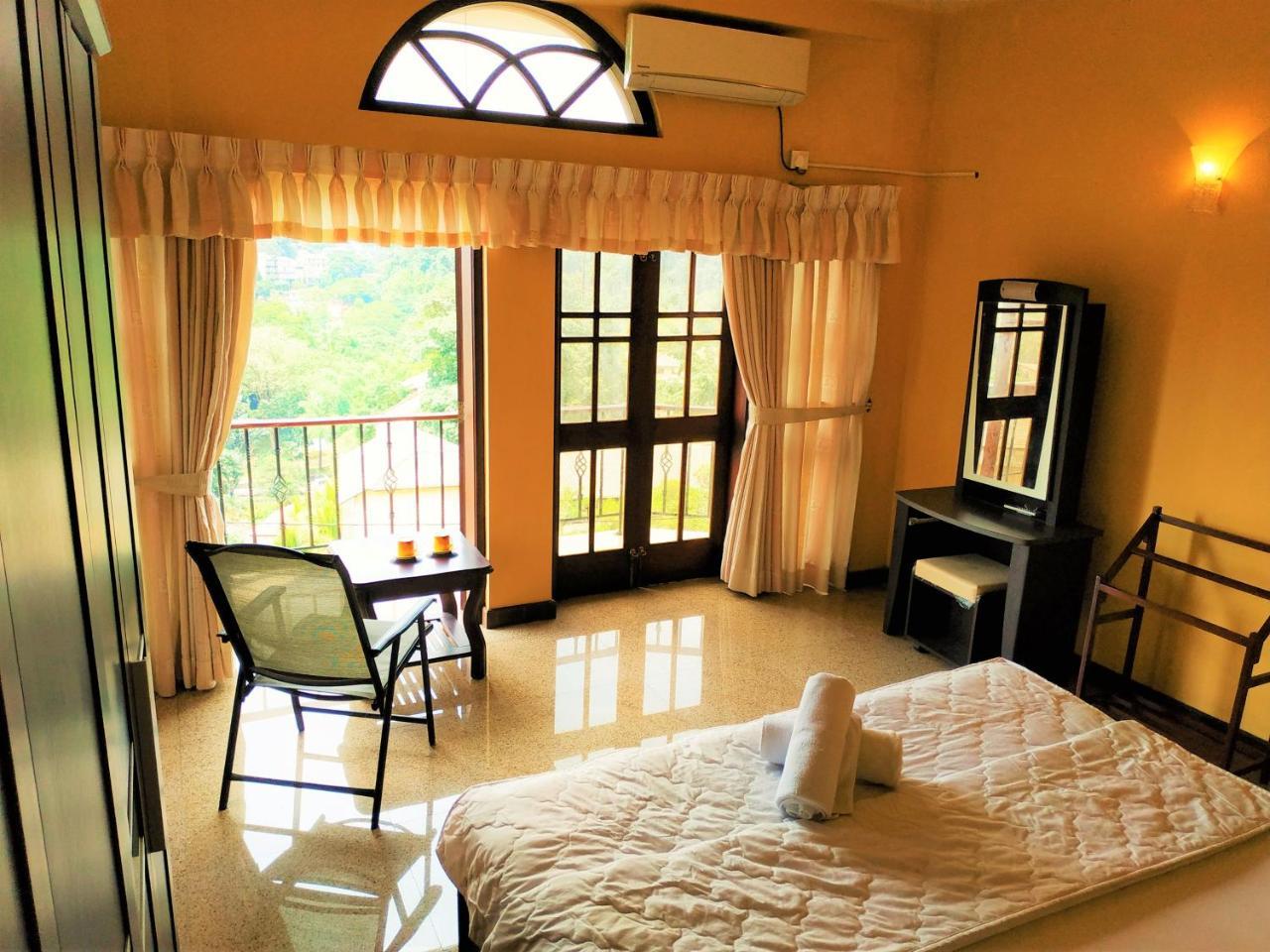 Breeze Villa Kandy Exterior foto