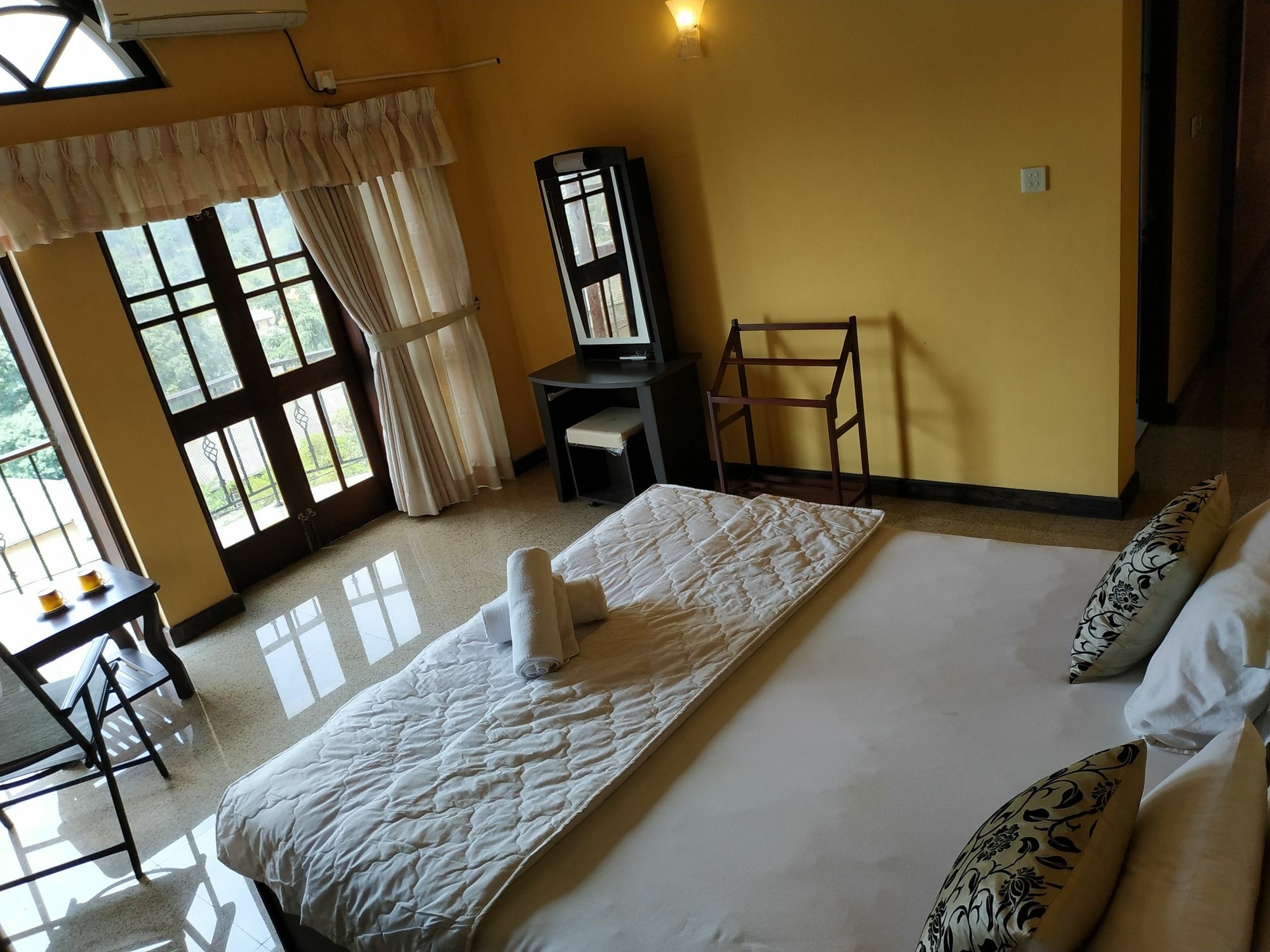 Breeze Villa Kandy Exterior foto